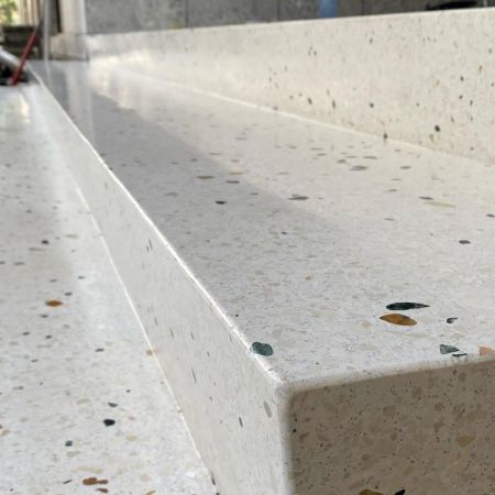 Cầu thang đá mài Terrazzo
