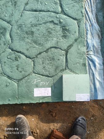 Bê tông màu, bê tông áp khuôn